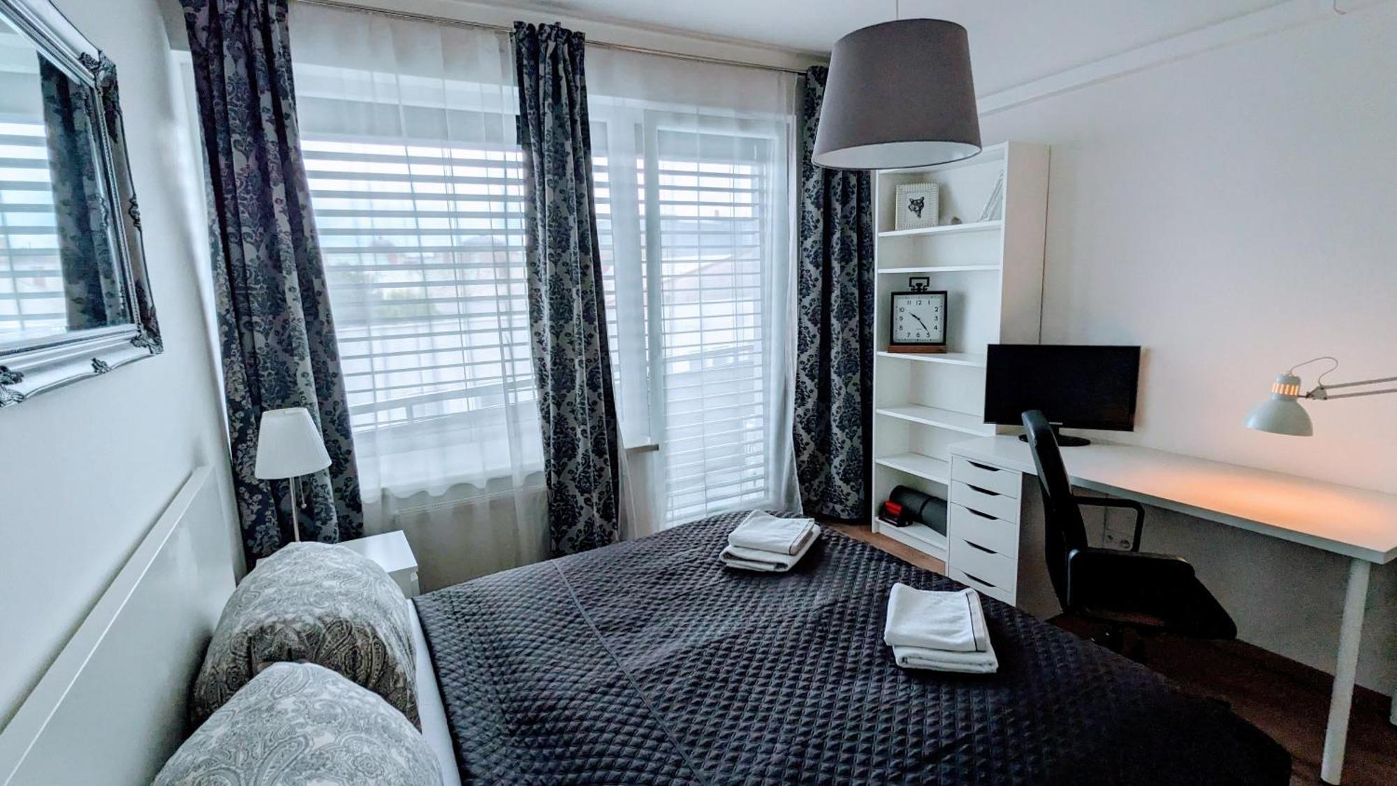 E2 Luxury Oldtown Apt - 2X Parking, Foodstore, Pcscreen, Netflix, Unlimited Music, Crib, Babychair, Fastwifi, Aircon Košice Exterior foto